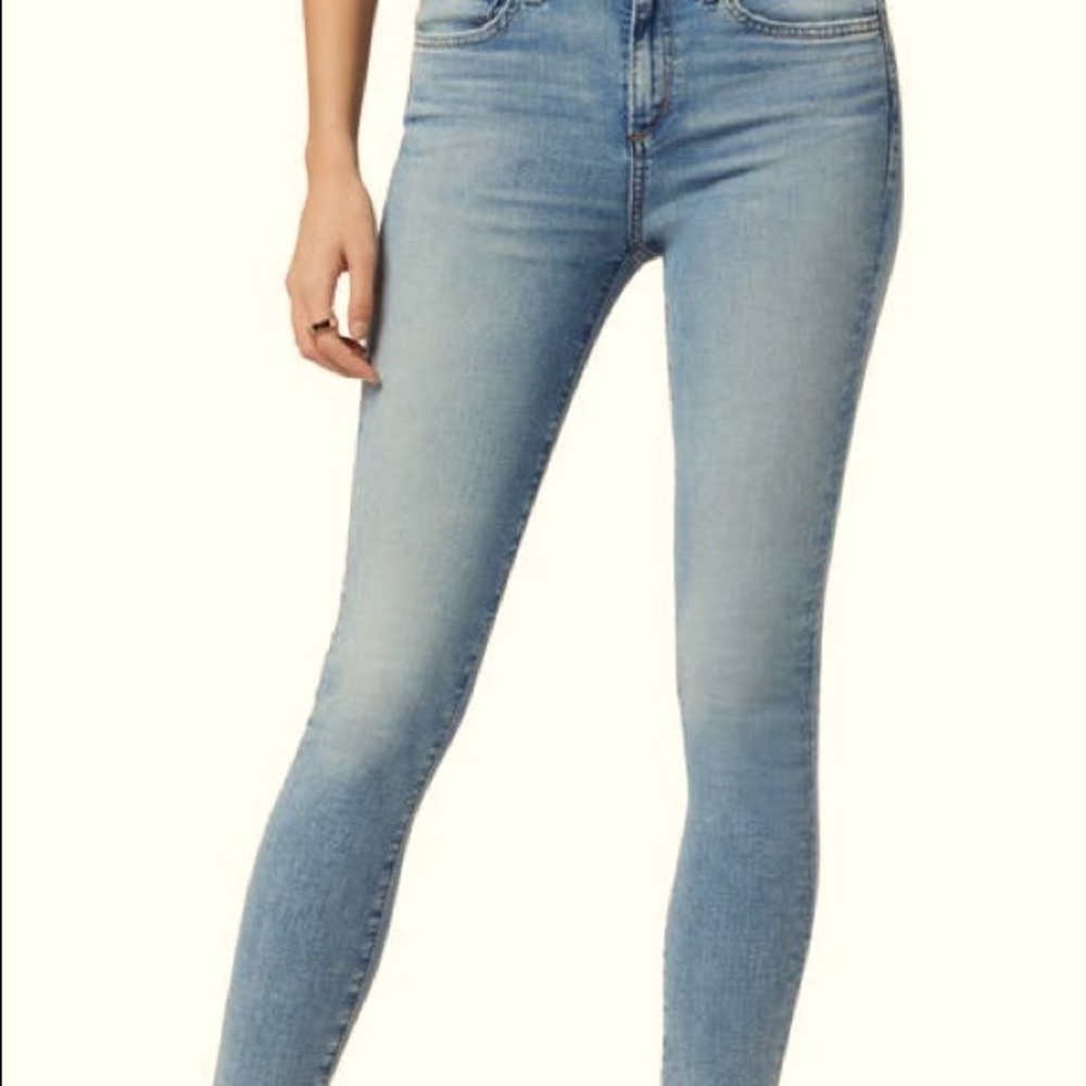 3/$20 Mid rise skinny jeans light wash